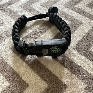 Men’s used paracord bracelet